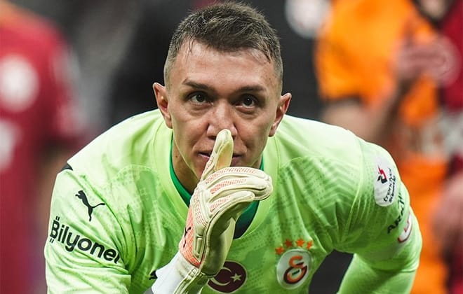 Galatasaray’da büyük ayrılık! Eşyalarını ülkesine gönderdi