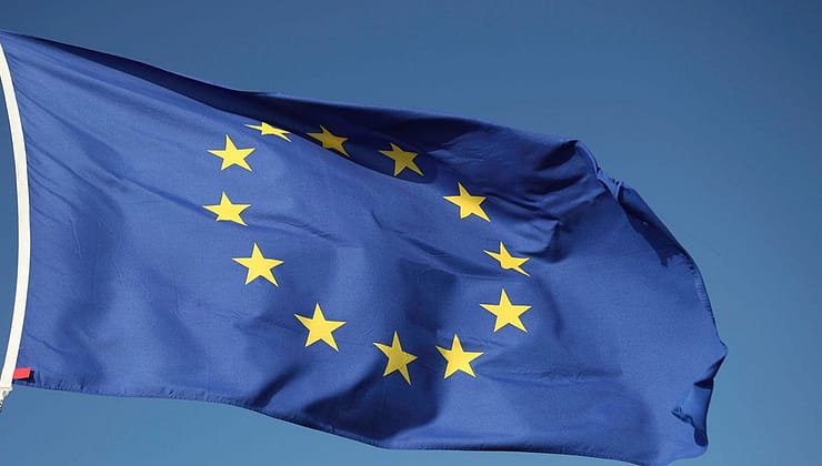 Avrupa Birliği Suriye’ye Yaptırımları Askıya Aldı