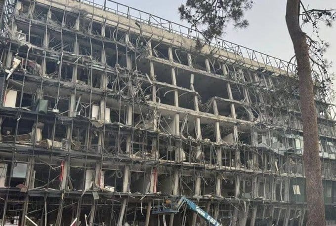 Iran-fuze-saldirisinin-ardindan-Israildeki-Weizmann-Enstitusu