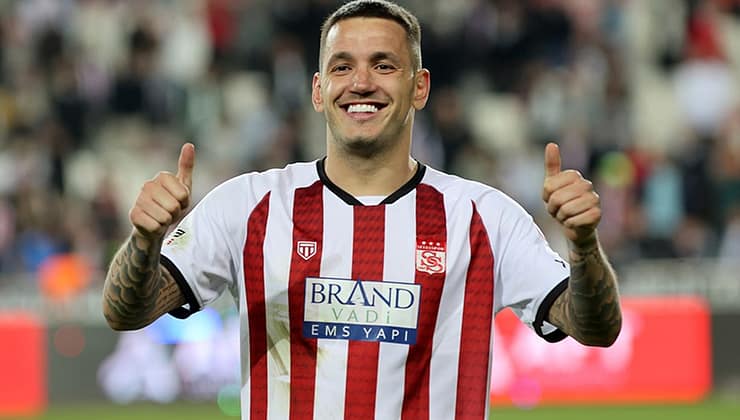 Manaj Bundesliga’ya Gidiyor! Transfer Süreci Hız Kazandı!